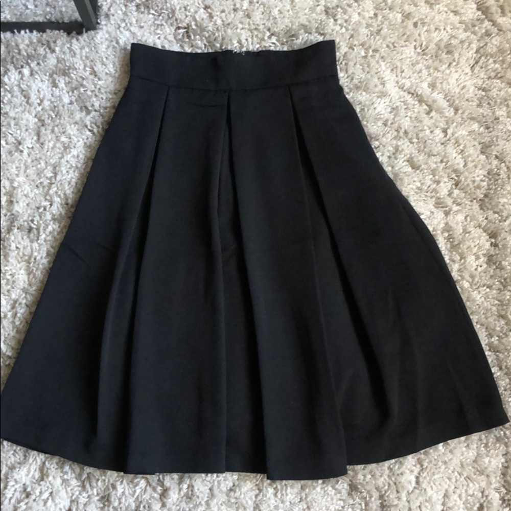 Full pleated midi-skirt